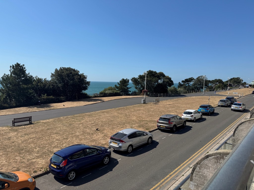 Lot: 207 - TWO-BEDROOM FIRST FLOOR APARTMENT WITH SEA VIEWS - View from balcony